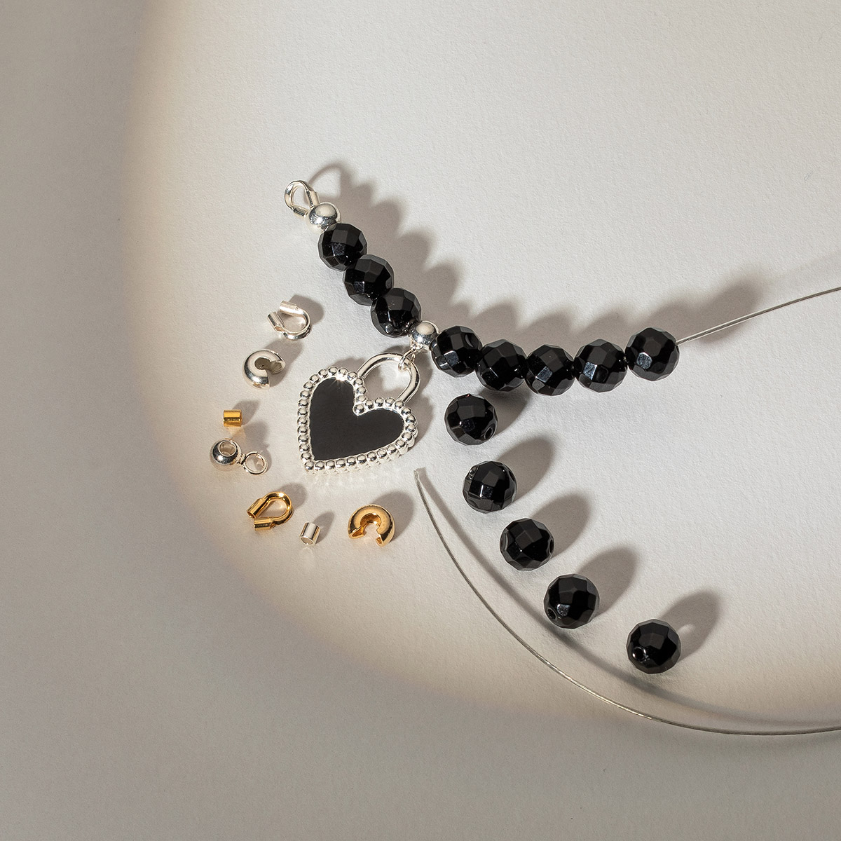 Czarny spinel kamień