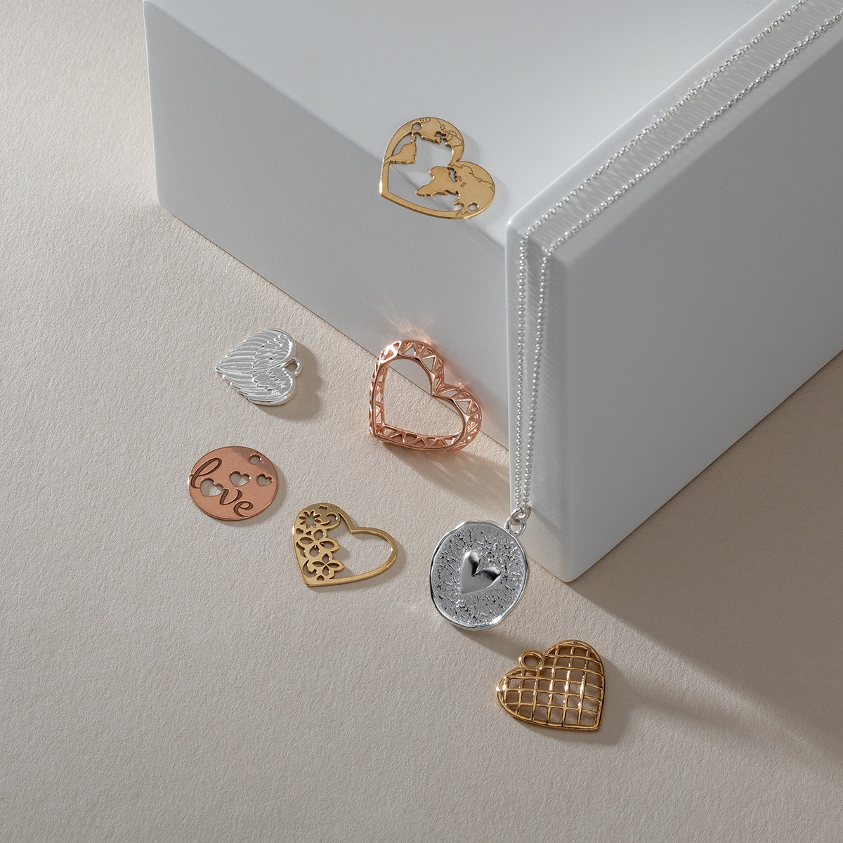 złota zawieszka serce 585