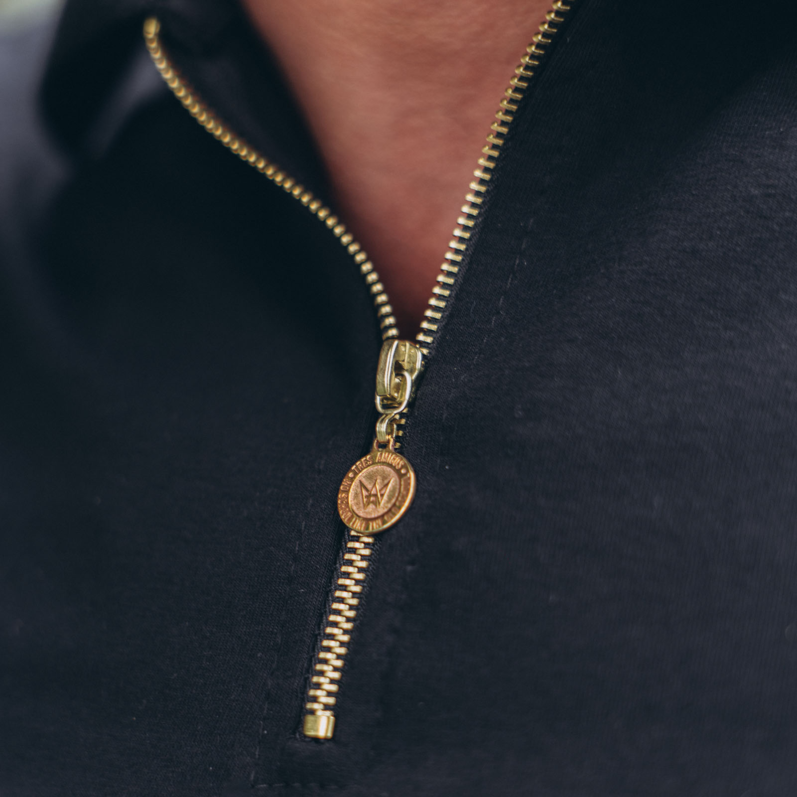 ubrania z nadrukiem firmowym